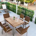 Modern 3-Bed Apartment In Heart Of Torremolinos